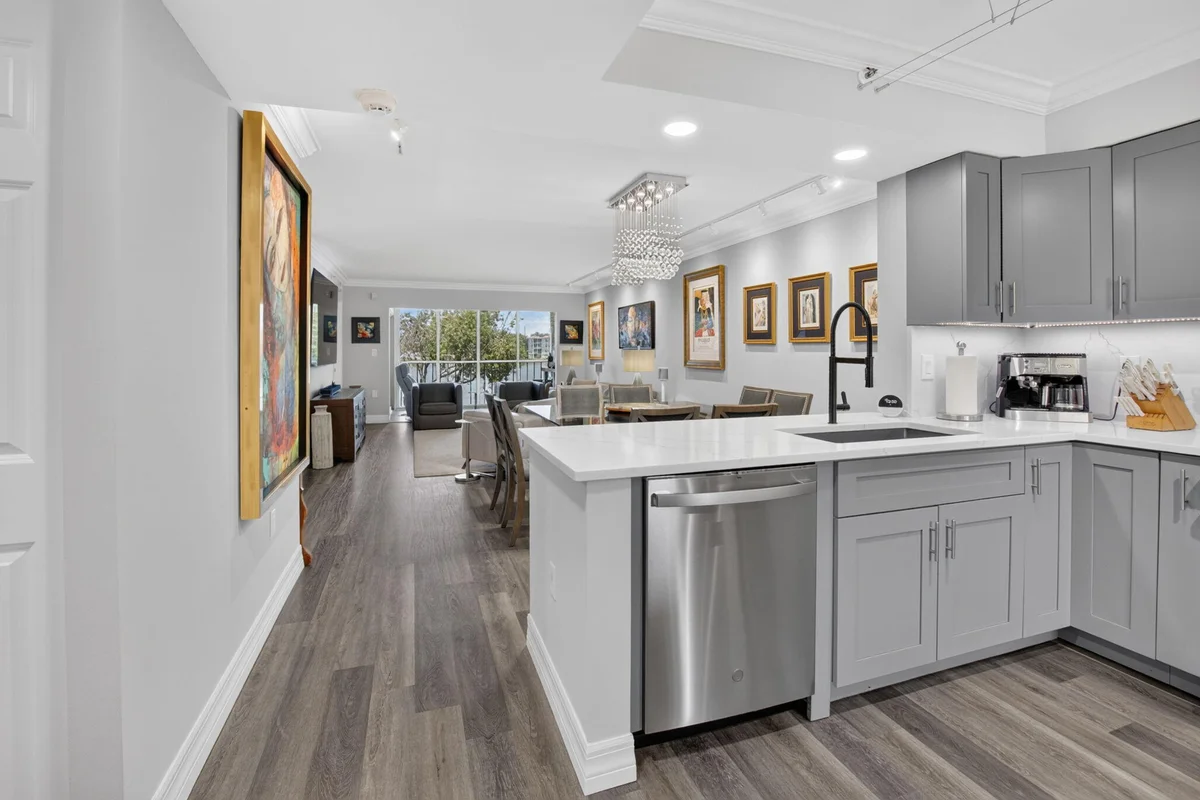 14111 Royal Vista Dr #207, Delray Beach: photo 1 of 101