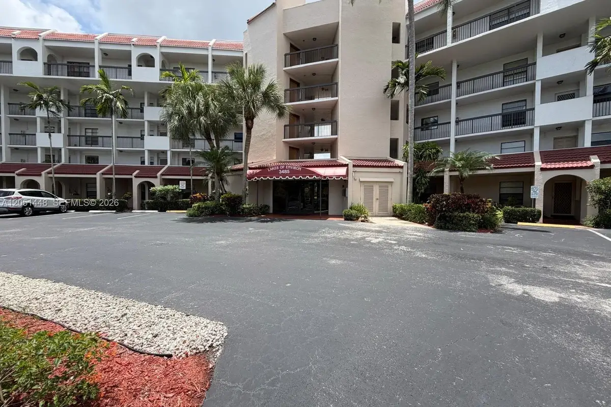 3485 Environ Blvd #C308, Lauderhill: photo 1 of 9