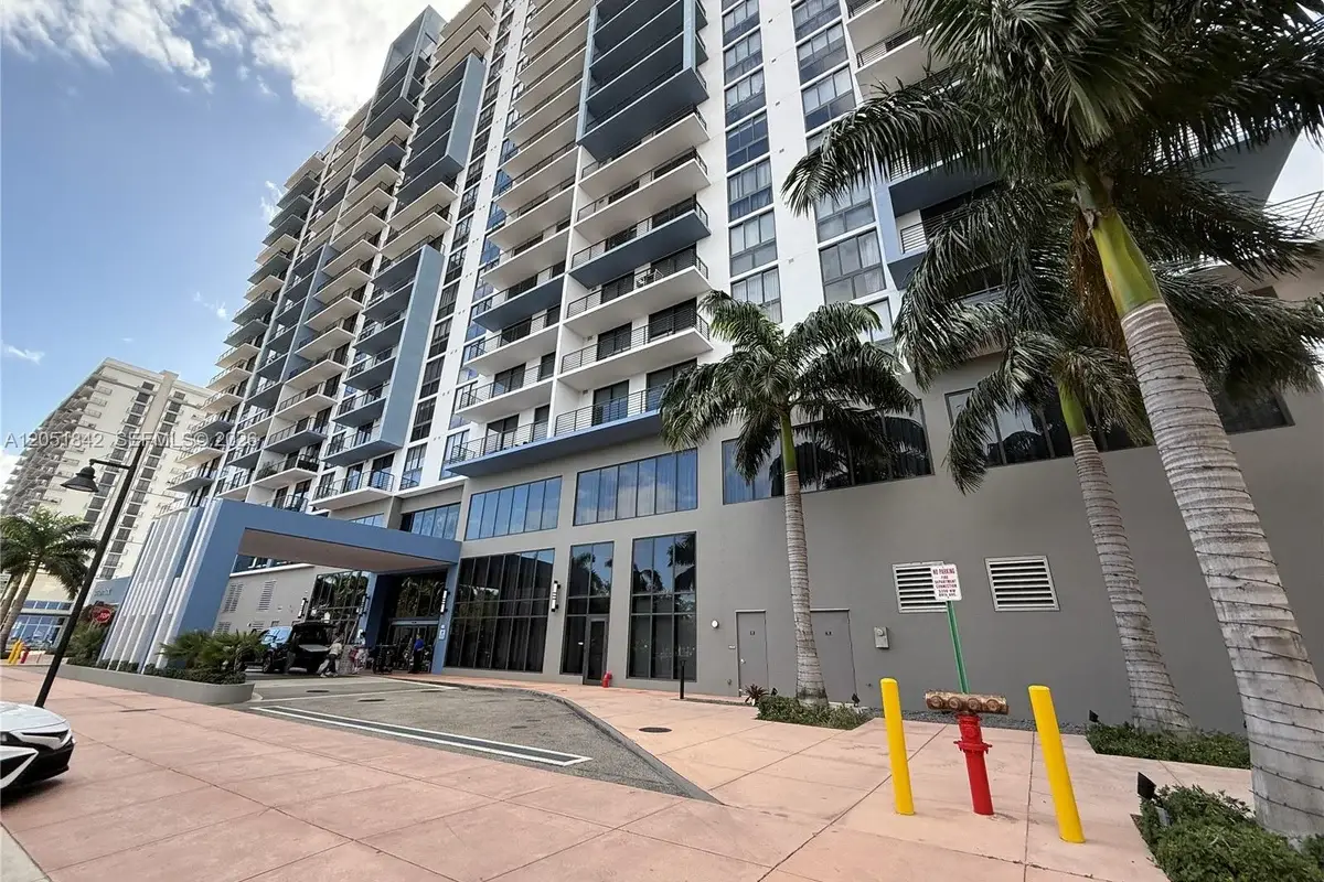 5350 NW 84th Ave #1001, Doral: photo 1 of 65