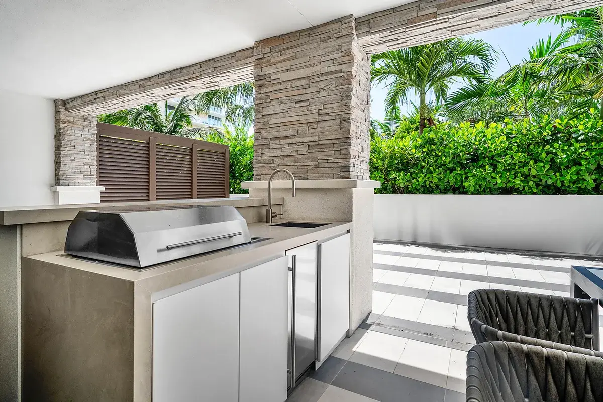 220 SE Mizner Blvd #205, Boca Raton: photo 1 of 65