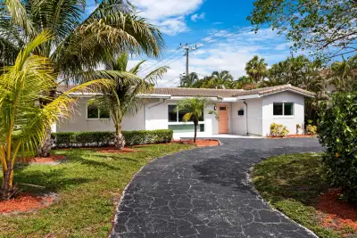 5541 NE 19th Ave, Fort Lauderdale: photo 1 of 28