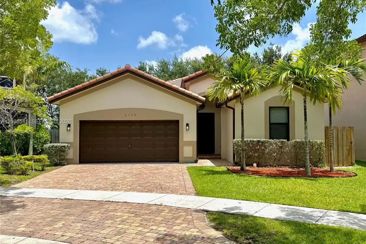 2159 SE 1st St, Homestead: photo 1 of 35