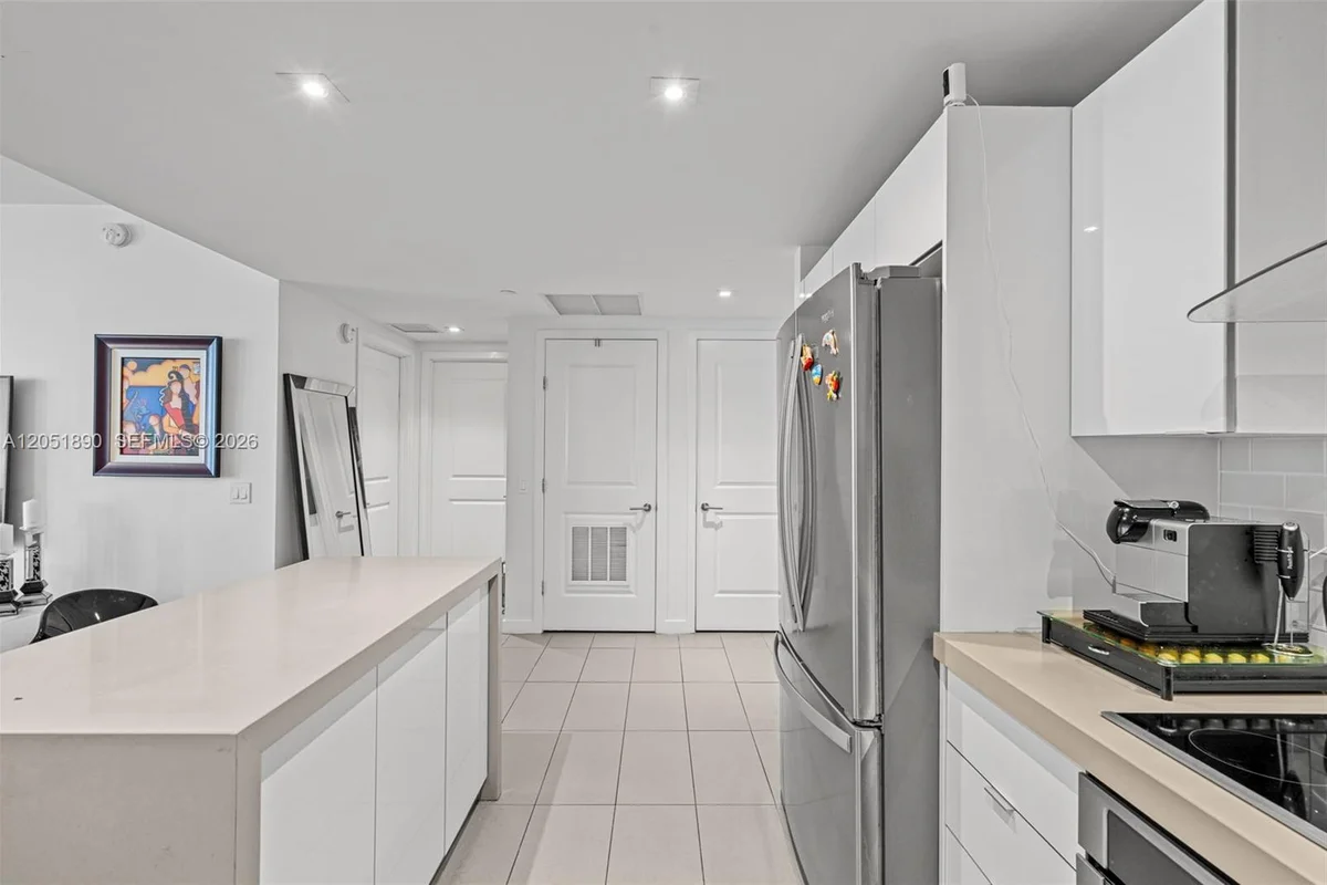 1600 NE 1st Ave #1017, Miami: photo 1 of 32