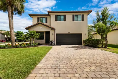 4846 Pond Pine Way, Greenacres: photo 1 of 63