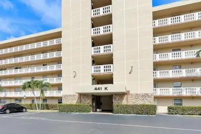 441 SE 3rd St #505, Dania Beach: photo 1 of 28