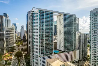 55 SE 6th St #2001, Miami: photo 1 of 12