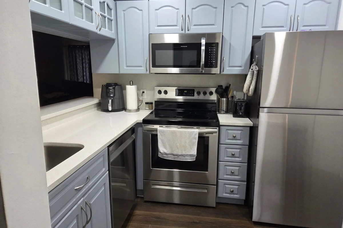 1020 Coral Club Dr, Coral Springs: photo 1 of 9