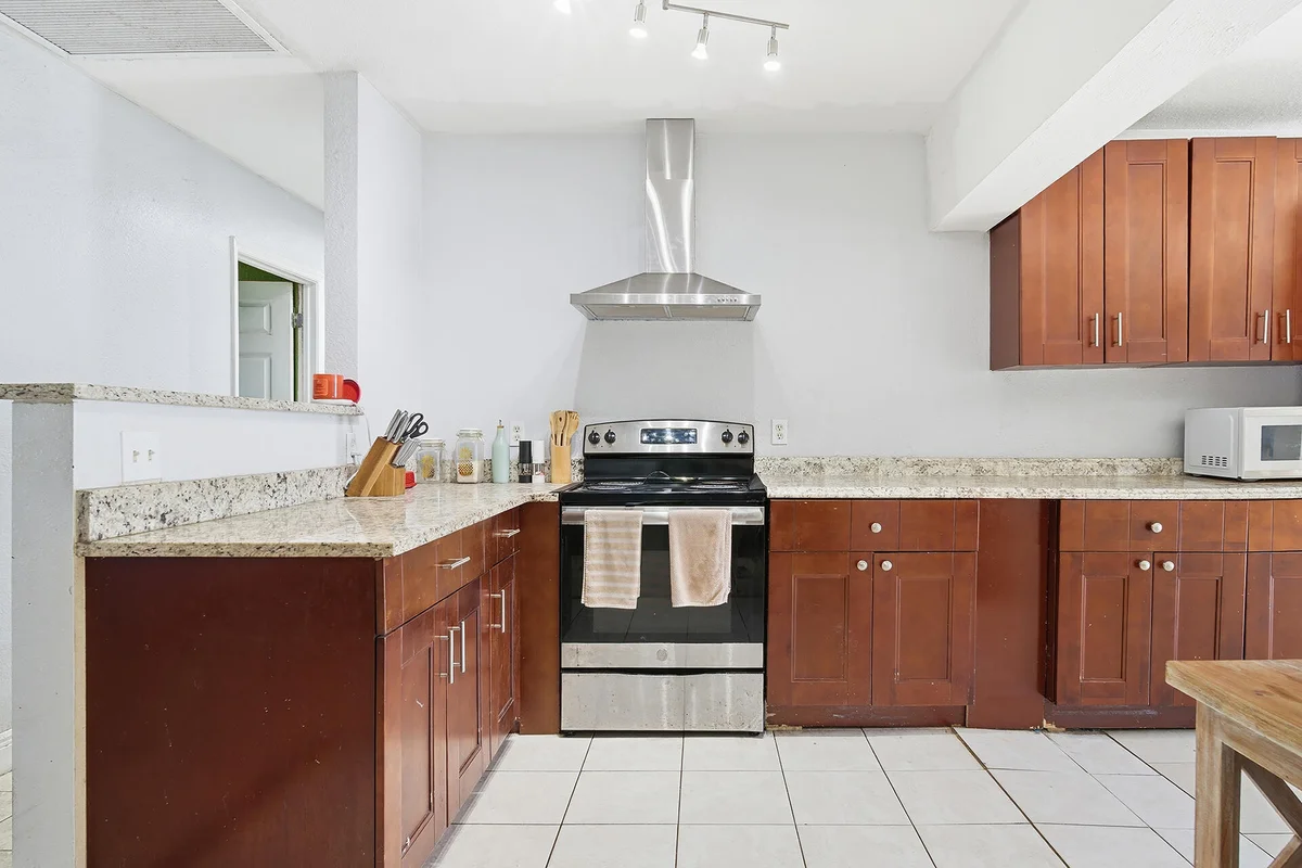 333 Mid Pines Rd, Palm Springs: photo 1 of 27