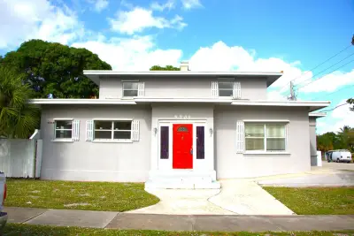 5701 N Flagler Dr, West Palm Beach: photo 1 of 51