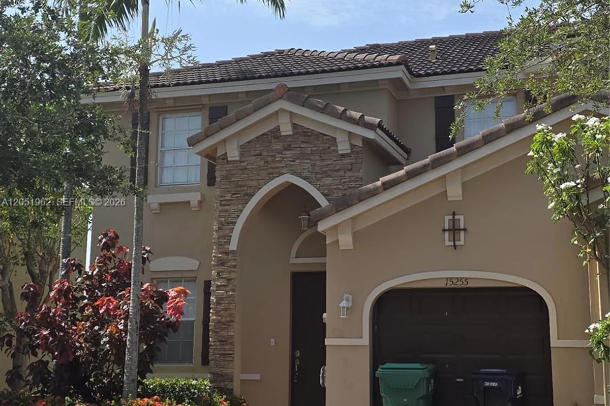 Townhouse in Miami: photo 1 of 1