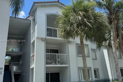 2600 S University Dr #103, Davie: photo 1 of 23