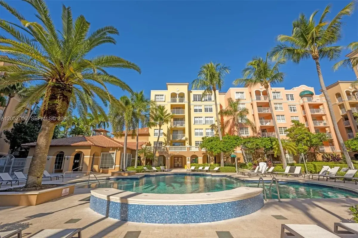 19999 E Country Club Dr #1406, Aventura: photo 1 of 39