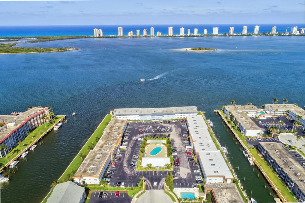 100 Shore Ct #307, North Palm Beach: photo 1 of 67