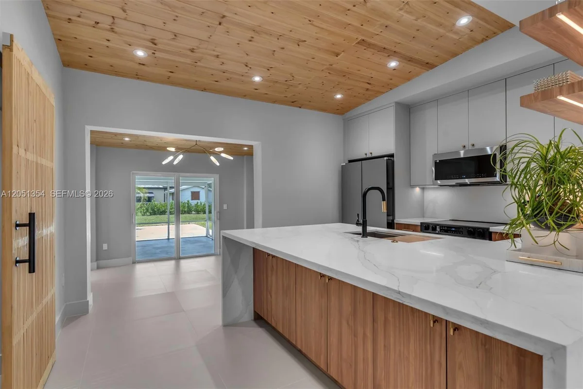 30221 SW 173rd Ave, Homestead: photo 1 of 40