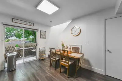14901 SW 82nd Ter #1-205, Miami: photo 1 of 26