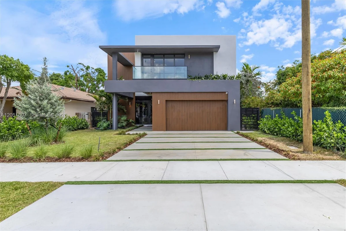 6359 SW 34th St, Miami: photo 1 of 39