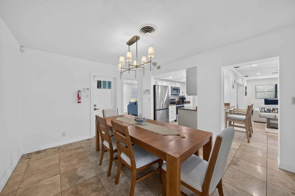 4431 NE 28th Ave, Lighthouse Point: photo 1 of 65