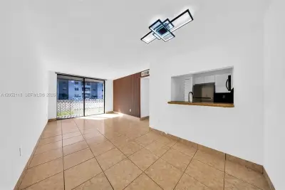 8145 NW 7th St #111, Miami: photo 1 of 28