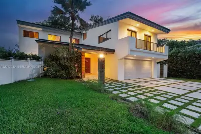 9200 NE 12th Ave, Miami Shores: photo 1 of 74