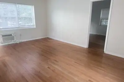 1002 SW 37th Ave #3, Coral Gables: photo 1 of 6