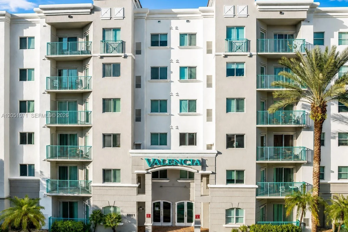 6001 SW 70th St #502, South Miami: photo 1 of 37