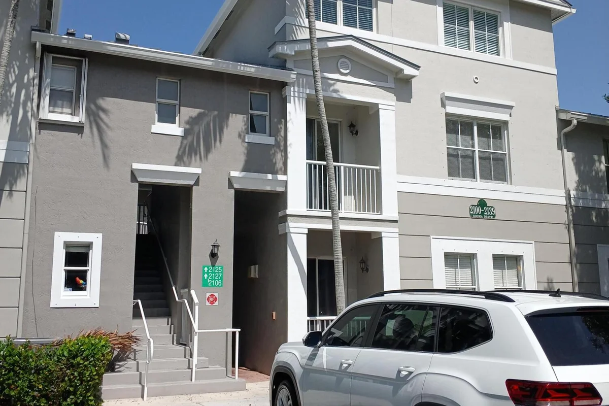2127 Shoma Dr, Royal Palm Beach: photo 1 of 10
