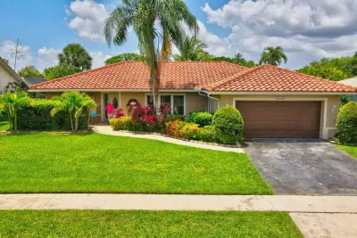 10305 Crosswind Rd, Boca Raton: photo 1 of 58