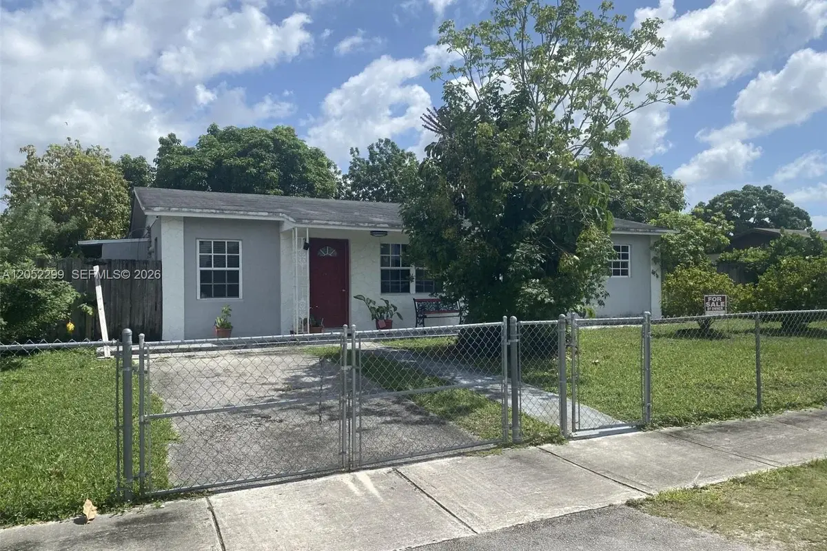 15061 SW 299th St, Homestead: photo 1 of 6