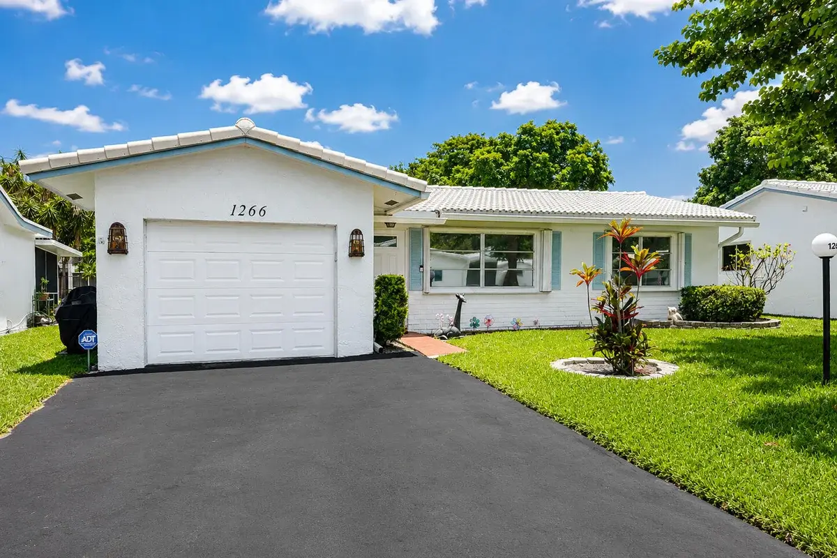 1266 NW 82nd Ave, Plantation: photo 1 of 26