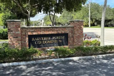 301 N Pine Island Rd #105, Plantation: photo 1 of 9