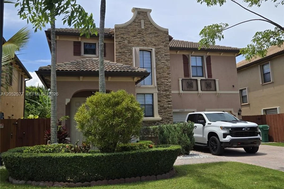 11629 SW 236th St, Homestead: photo 1 of 40