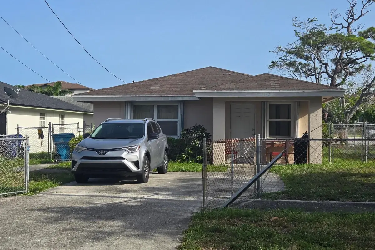 140 NE 8th Ave, Boynton Beach: photo 1 of 1