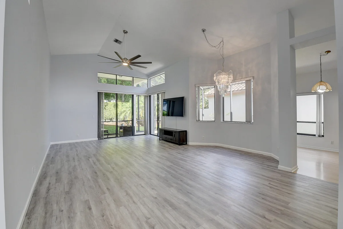 10201 Lexington Lakes Blvd N, Boynton Beach: photo 1 of 40