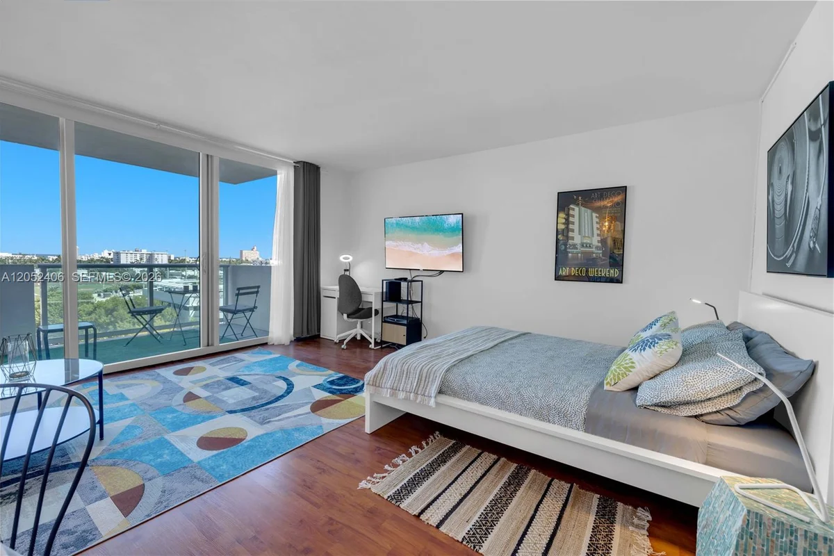 1200 W Ave #811, Miami Beach: photo 1 of 29