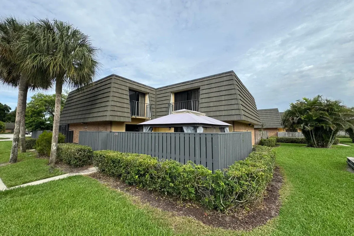 4709 47th Way, West Palm Beach: photo 1 of 36