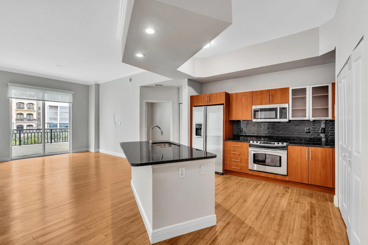 600 S Dixie Hwy #439, West Palm Beach: photo 1 of 61