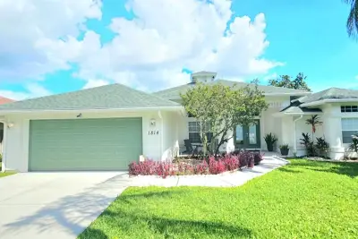 1814 Wisteria St, Wellington: photo 1 of 35