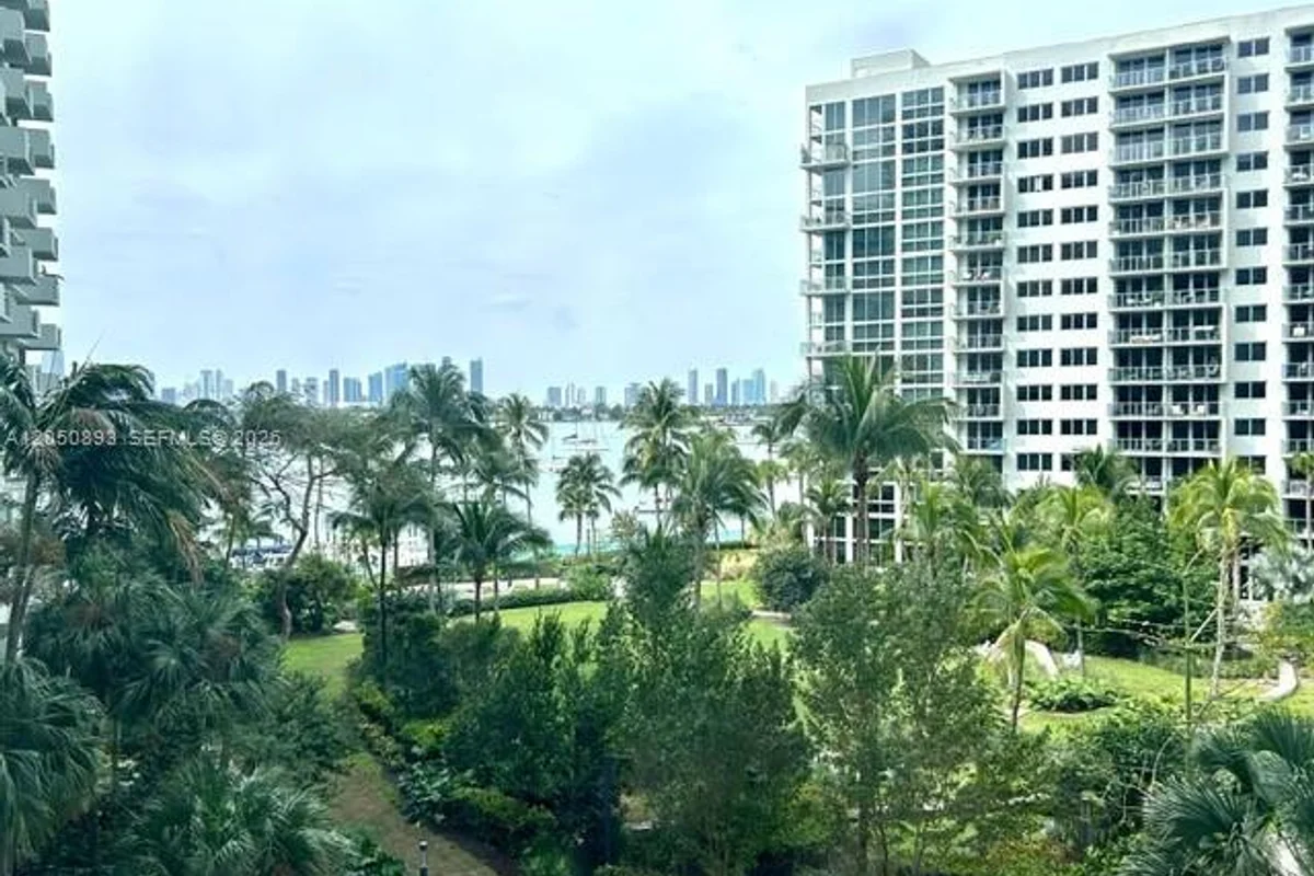 1500 Bay Rd #558S, Miami Beach: photo 1 of 16