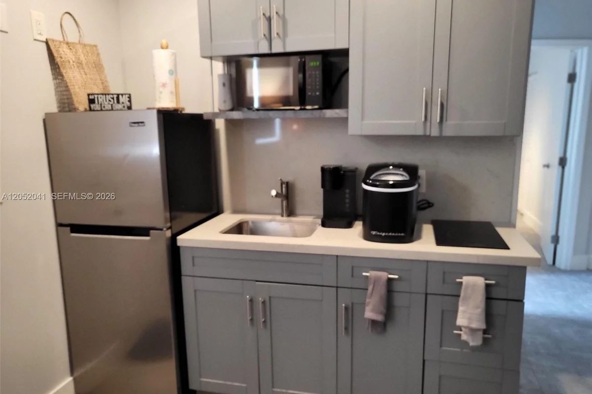 6335 N Miami Ave #1, Miami: photo 1 of 10
