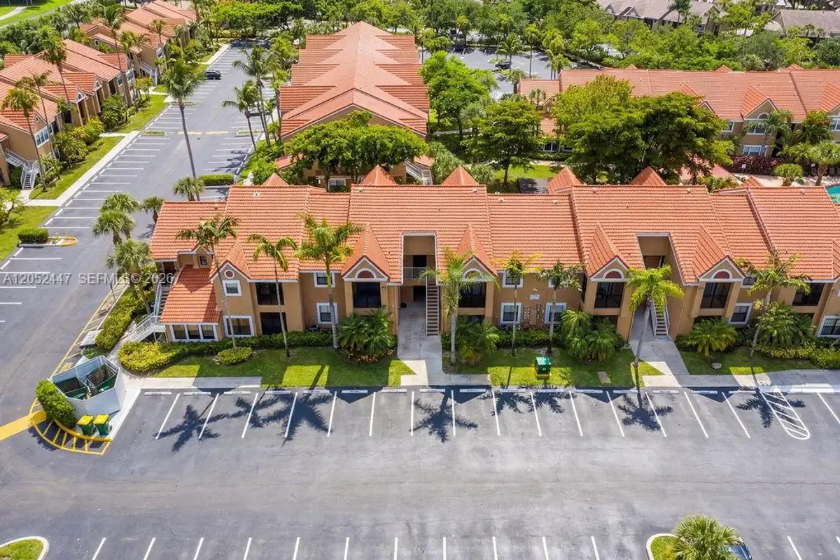 15560 SW 104th Ter #6110, Miami: photo 1 of 25