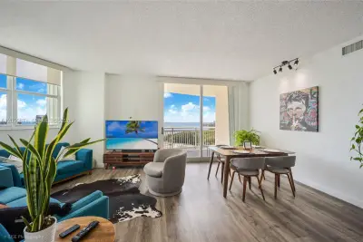 2475 Brickell Ave #1107, Miami: photo 1 of 18