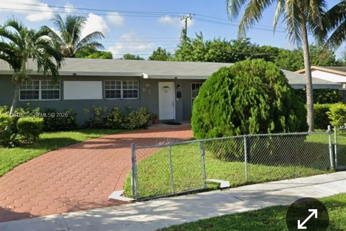 930 NW 180th Ter, Miami Gardens: photo 1 of 34
