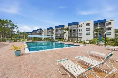 6000 NW 2nd Ave #437, Boca Raton: photo 1 of 24