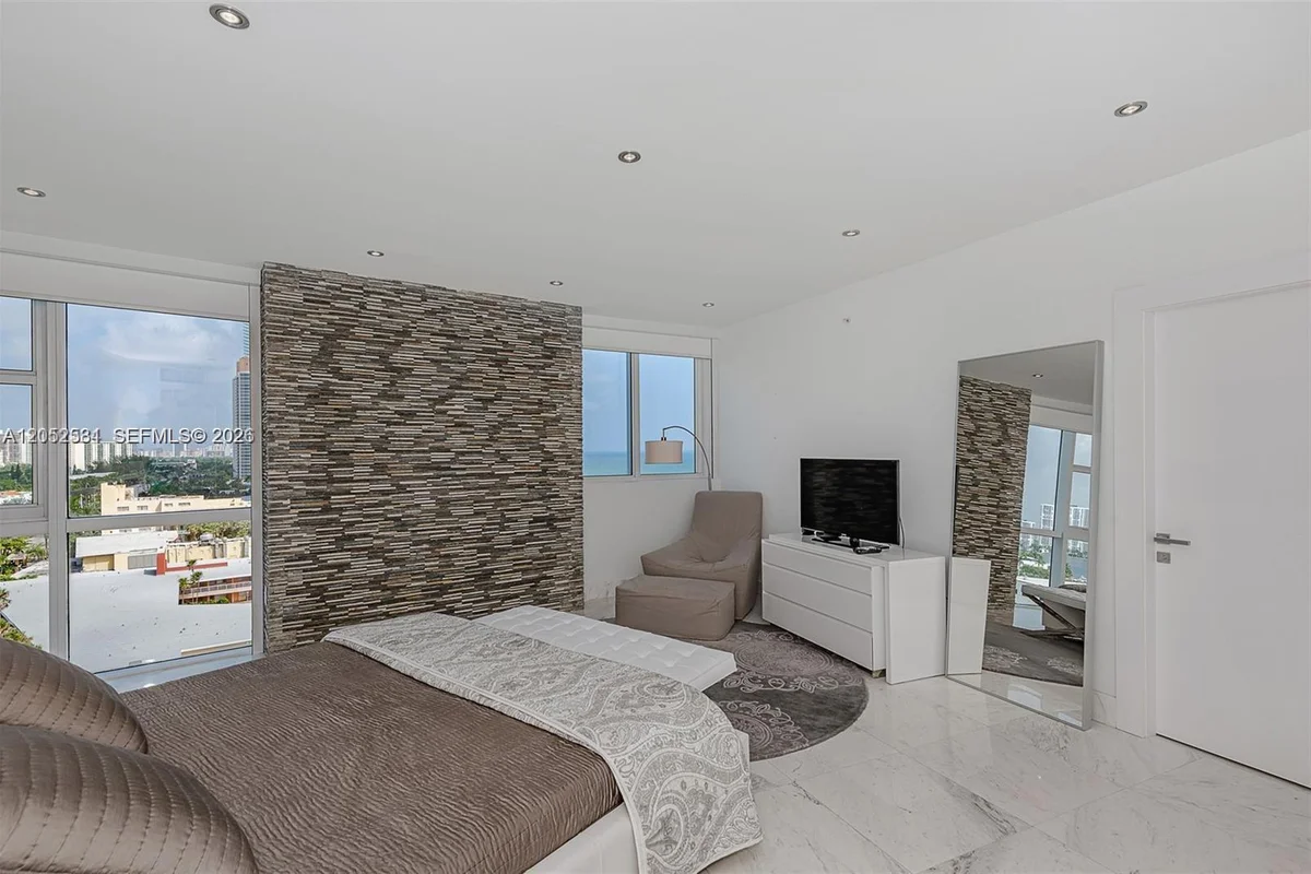 18201 Collins Ave #1101, Sunny Isles Beach: photo 1 of 11