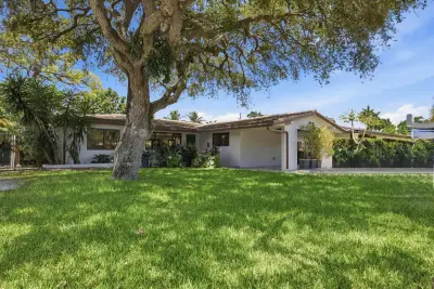 2001 N Victoria Park Rd, Fort Lauderdale: photo 1 of 33
