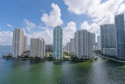 325 S Biscayne Blvd #2119, Miami: photo 1 of 50