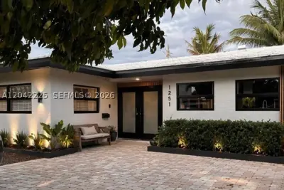 1251 SW 11th Ter, Boca Raton: photo 1 of 54