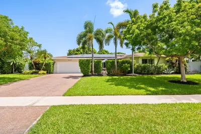 6131 SW 8th St, Plantation: photo 1 of 31