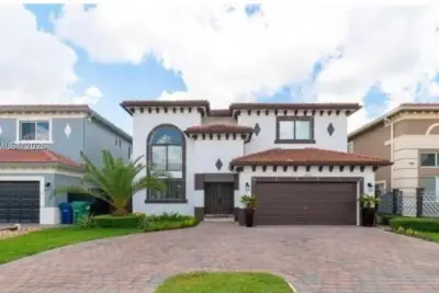 16588 SW 44 St, Miami: photo 1 of 15