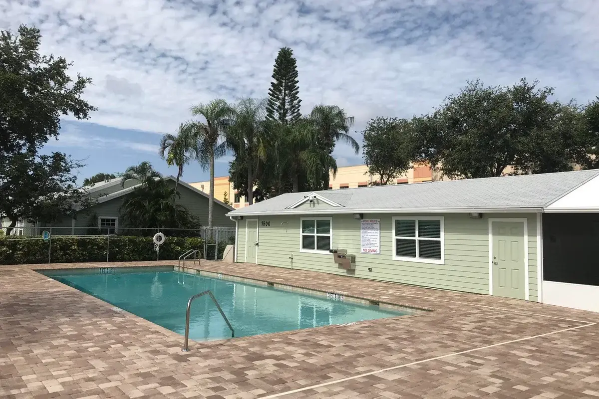 1534 Royal Forest Ct, Palm Springs: photo 1 of 24